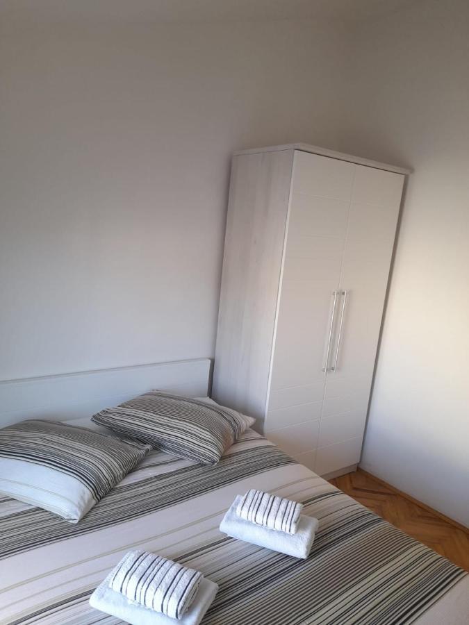 Apartman Lugovic Шибеник Экстерьер фото